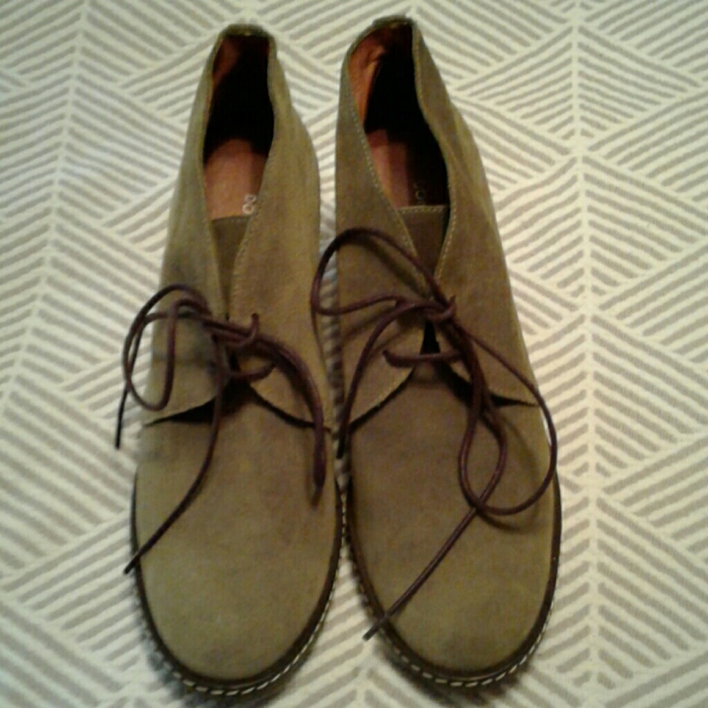 Donald J. Pliner suede bootie